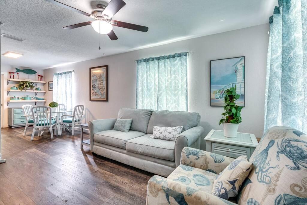 Cortez Gardens Cottage 15, Renovated And Close To Beach, 3-Bed, 2-Bath 10 People Bradenton Buitenkant foto